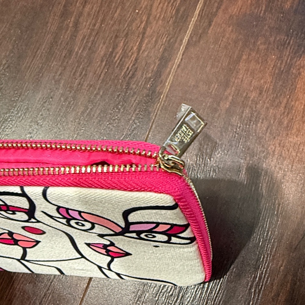 Estée Lauder mini cosmetic bag - Picture 3 of 9
